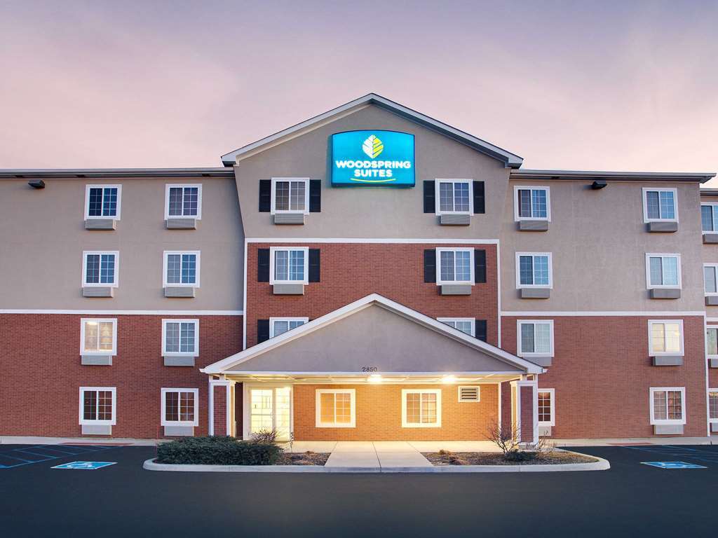 Woodspring Suites Fort Wayne Exterior foto