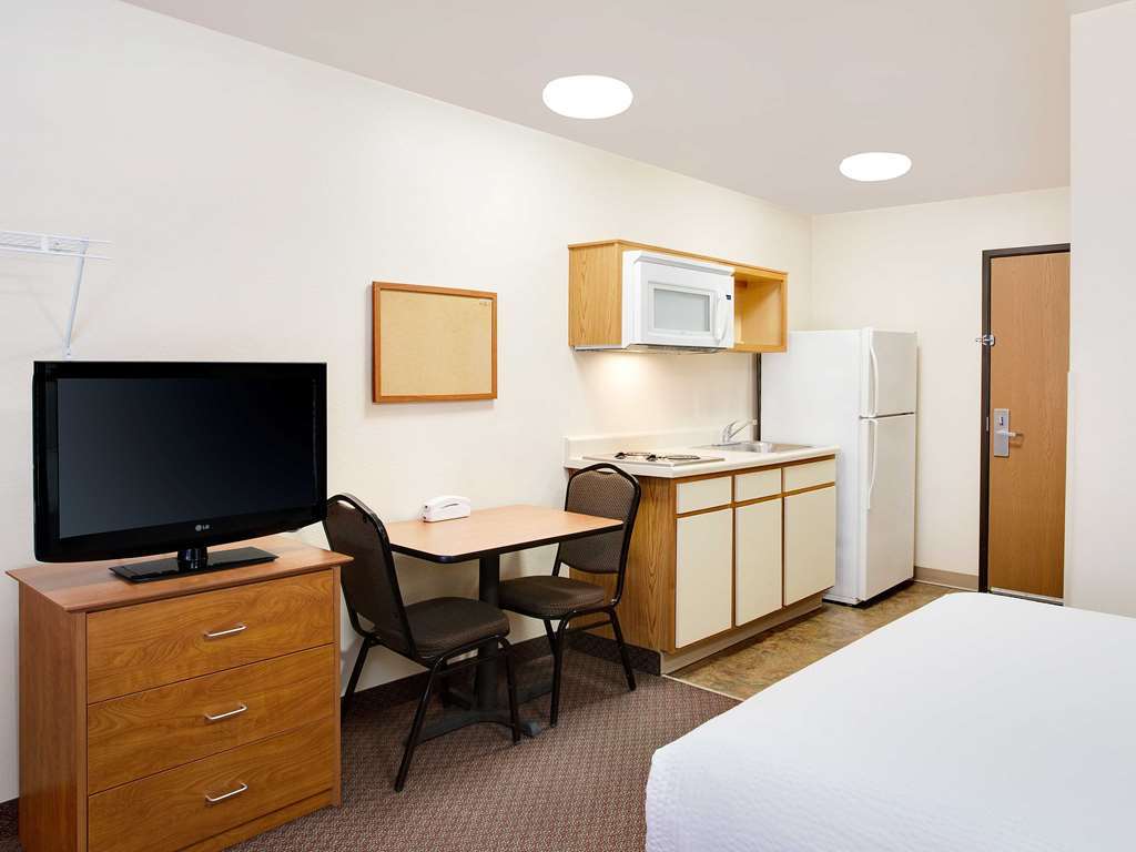 Woodspring Suites Fort Wayne Habitación foto